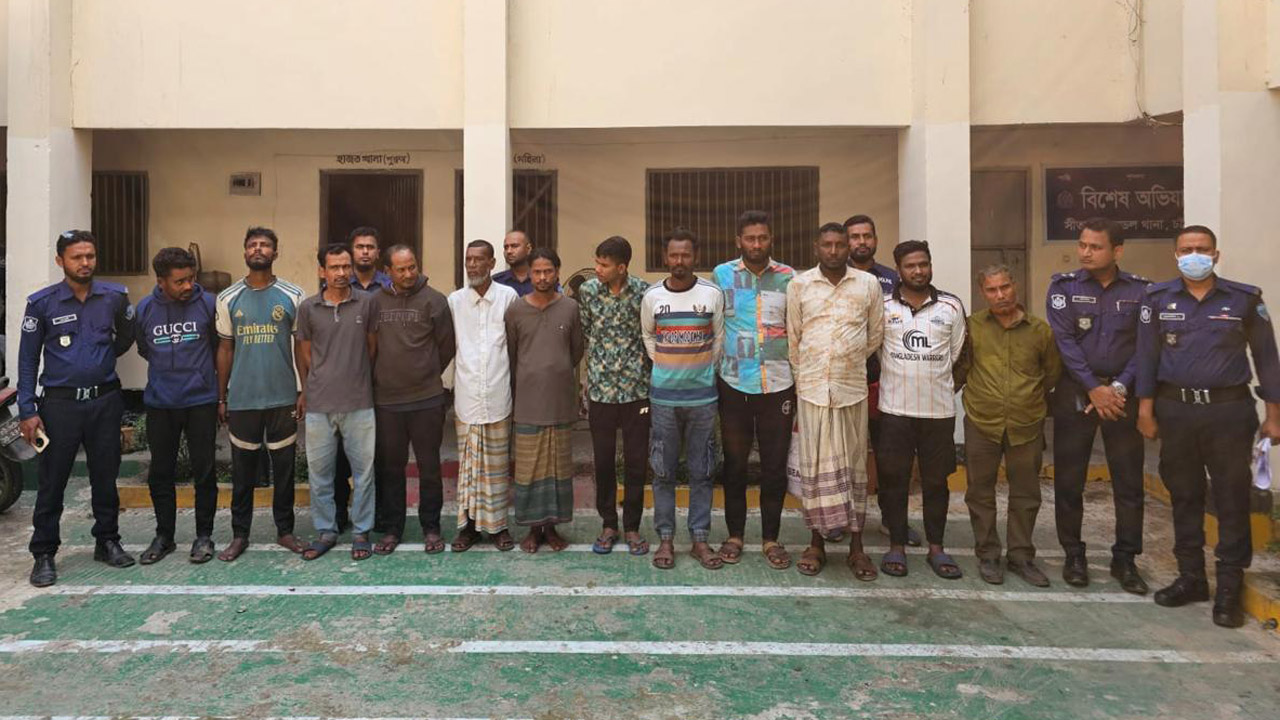 গ্রেফতারকৃতরা