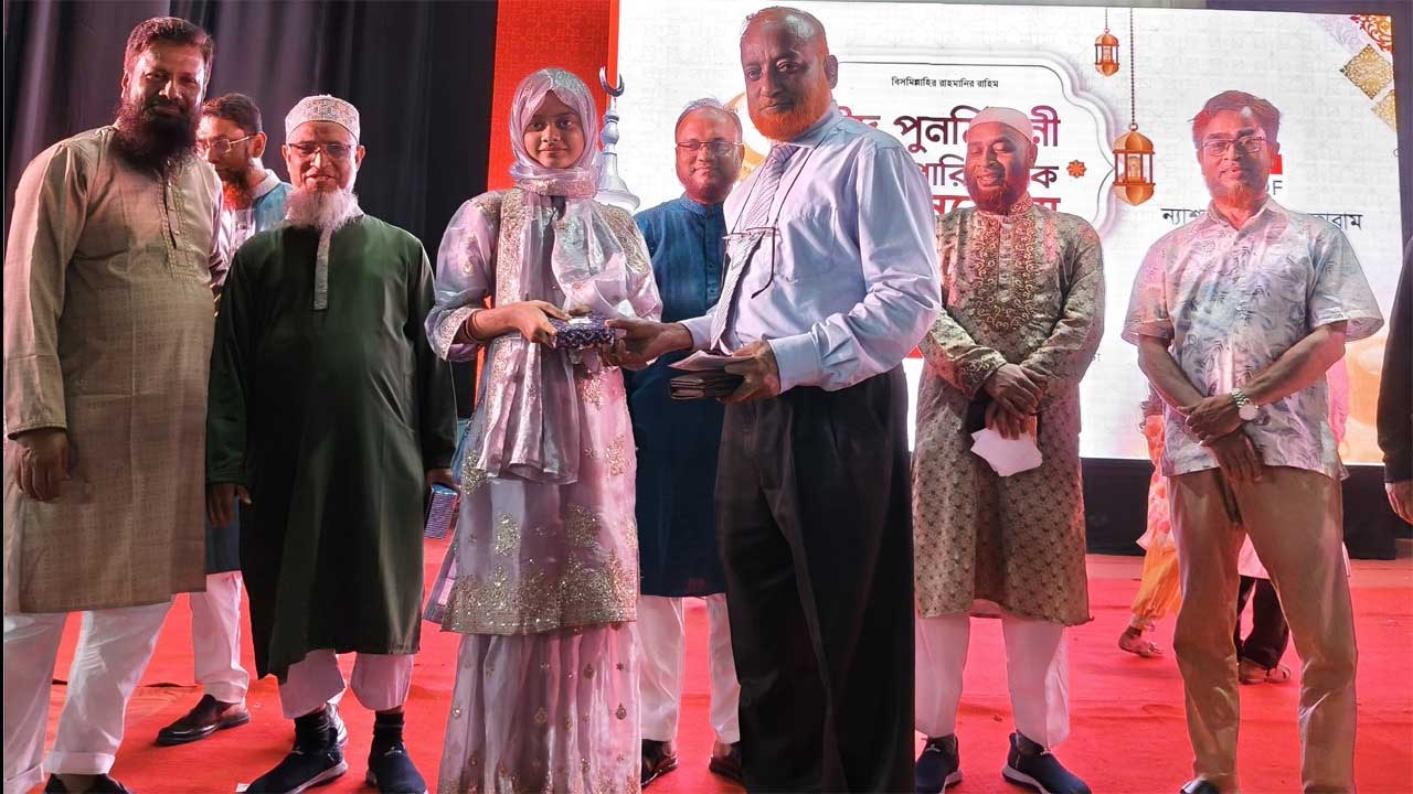কুমিল্লায় ন্যাশনাল ডক্টরস ফোরামের ঈদ পুনর্মিলনী অনুষ্ঠানে বিপুলসংখ্যক চিকিৎসক ও তাদের পরিবারের সদস্যরা অংশ নেন