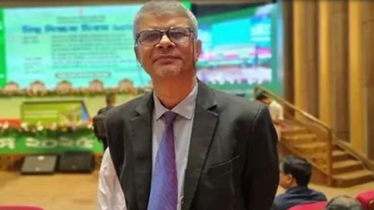 মাউশির মহাপরিচালক অধ্যাপক মুহাম্মদ আজাদ খান