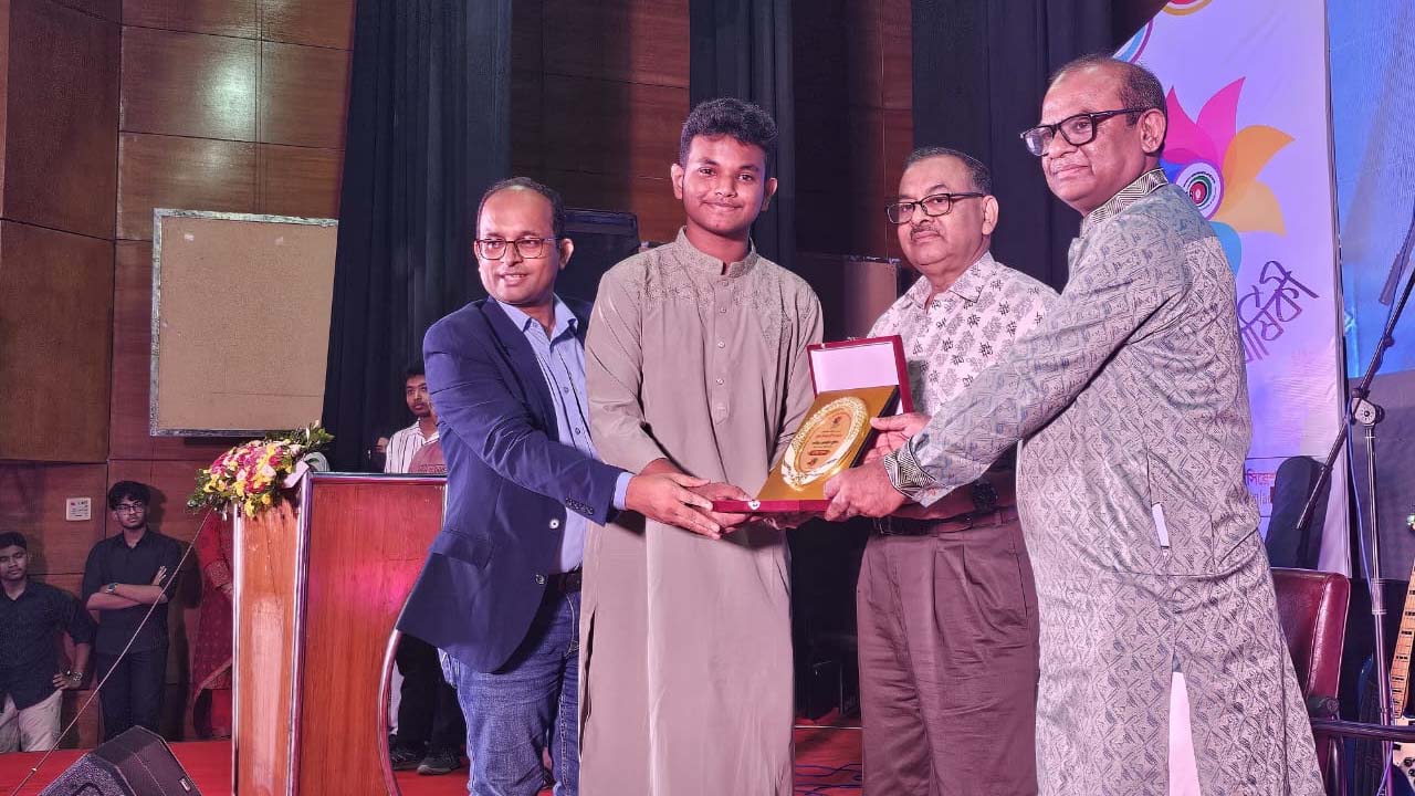 ক্র্যাবের ৪২তম প্রতিষ্ঠাবার্ষিকীর অনুষ্ঠানে ডিএমপি কমিশনার মো: সাজ্জাত আলী