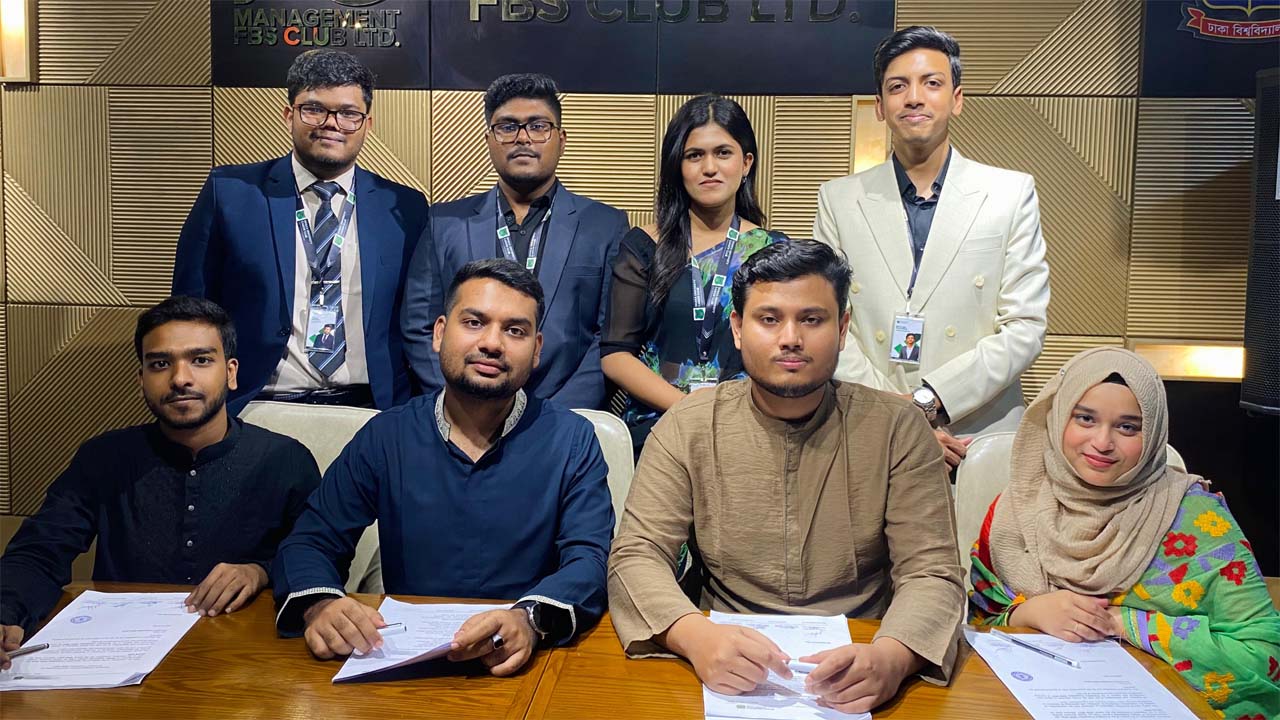 ডিইউসিসি’র কার্যনির্বাহী কমিটি হস্তান্তর অনুষ্ঠান