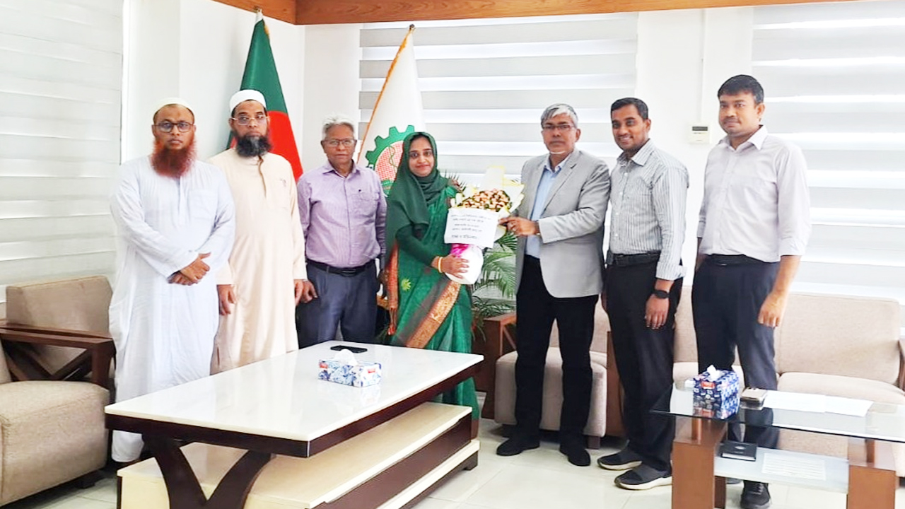 ডুয়েটের ভিসি অধ্যাপক ইকবালের সাথে সৌজন্য সাক্ষাৎ করেন প্রো-ভিসি অধ্যাপক রুমা