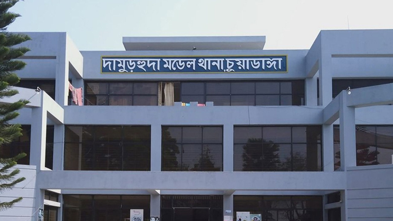 চুয়াডাঙ্গায় বন্ধুর বাড়ি বেড়াতে এসে ট্রেনে কাটা পড়ে ২ জনের মৃত্যু