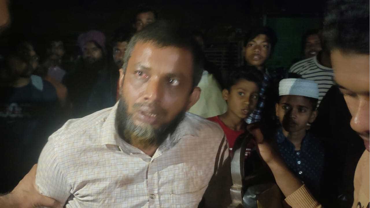 দর্শনায় শেকল বাঁধা অবস্থায় উদ্ধার বিপুল