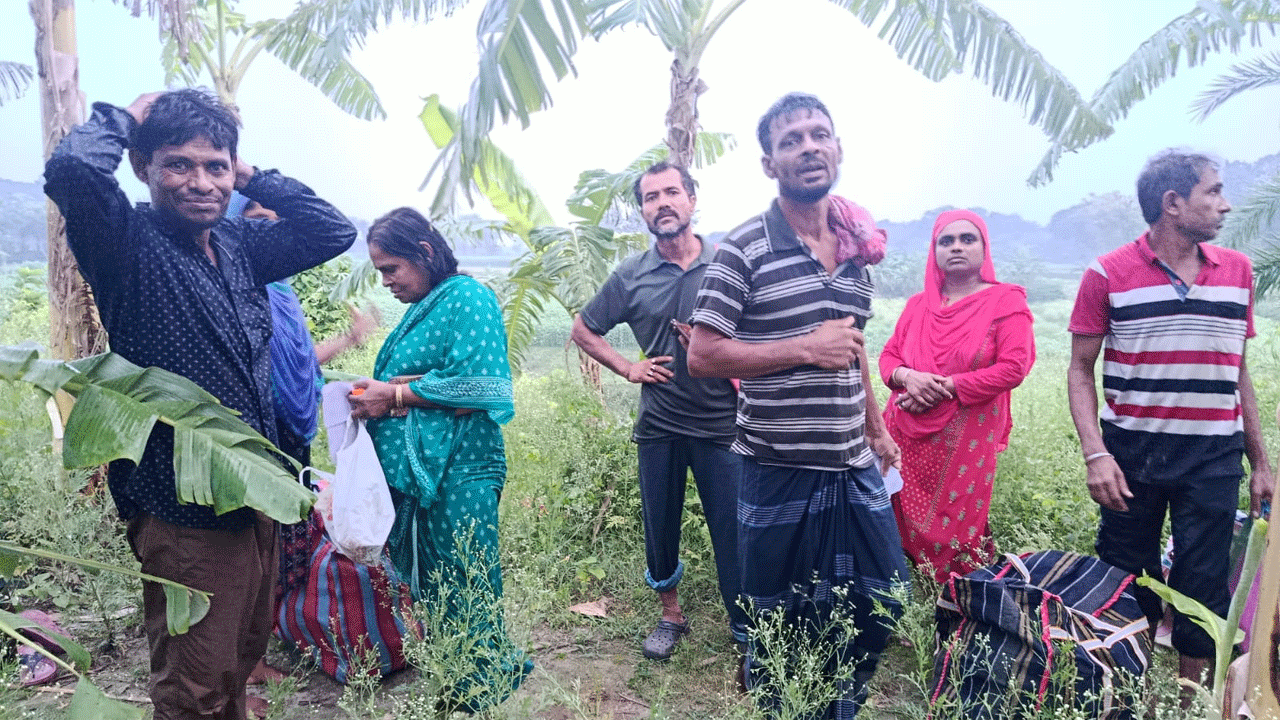 পুশইনের ফাঁদে অসহায় মানুষ