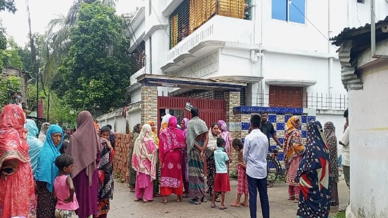 চুয়াডাঙ্গায় ভাড়া বাসা থেকে নারীর অর্ধগলিত লাশ উদ্ধার