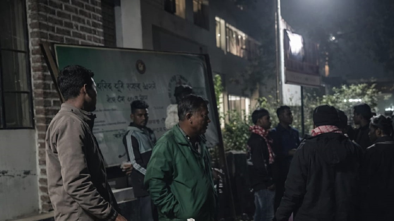 দেবীগঞ্জে সড়ক দুর্ঘটনায় যুবক নিহত, আহত ৪