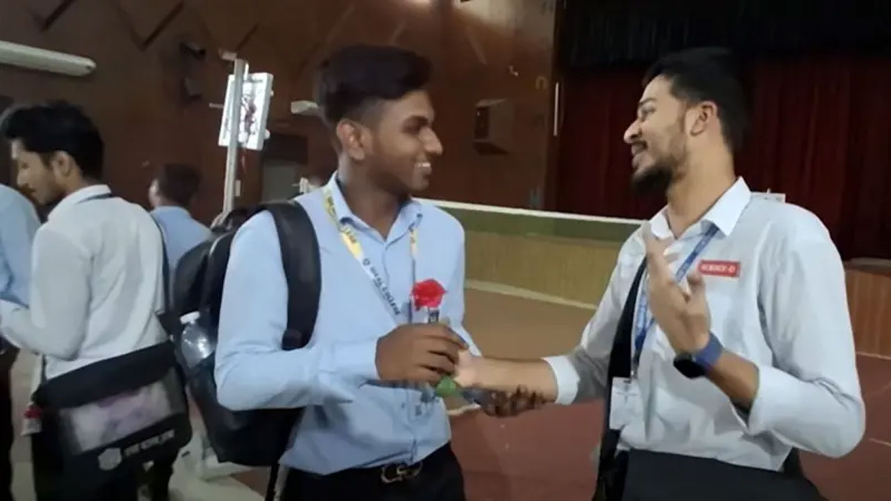 সংঘর্ষ বন্ধে ঢাকা কলেজ ও আইডিয়াল কলেজের শিক্ষার্থীদের মধ্যে সমঝোতা হয়েছে