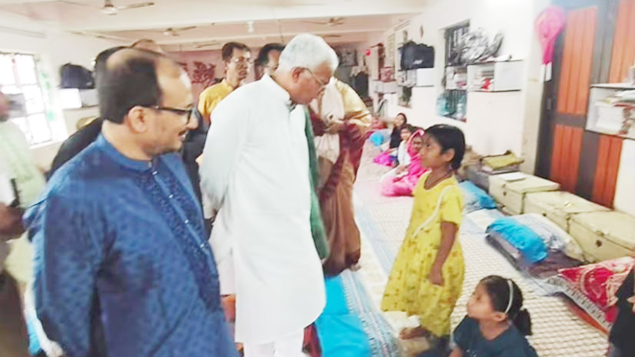 তেজগাঁও সরকারি শিশু পরিবার পরিদর্শনে সমাজকল্যাণমন্ত্রী ডা: এ জেড এম জাহিদ হোসেন