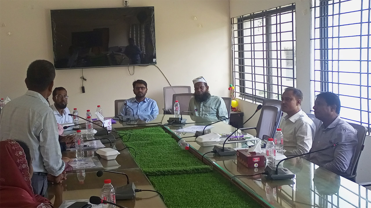 ধামরাইয়ে গ্রাম আদালত সম্পর্কে জনসচেতনতা বৃদ্ধিতে কর্মশালা