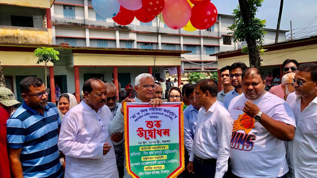 নিবন্ধন ক্যাম্পের উদ্বোধনে মন্ত্রী ডা: জাহিদ হোসেন