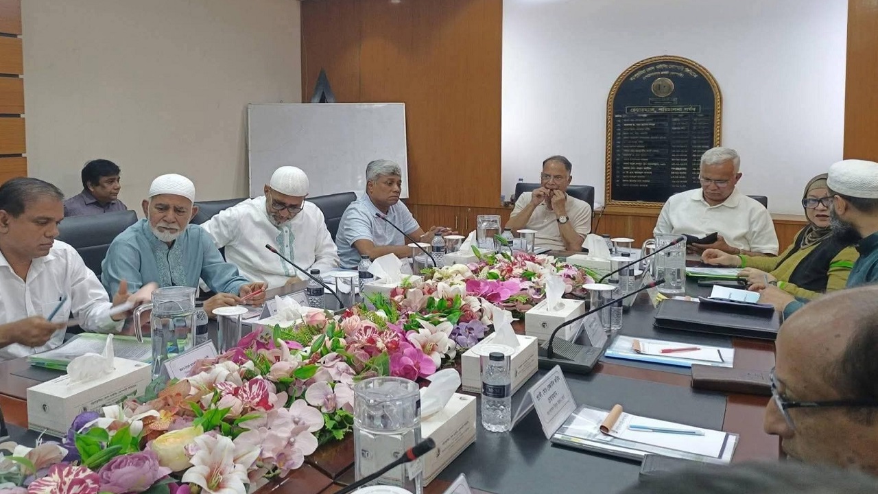 বড় পুকুরিয়ায় সঙ্কট দূর করতে দিনাজপুরে ৪ মন্ত্রী ও তিন এমপি