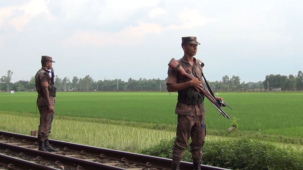 সীমান্তে বর্ডার গার্ড বাংলাদেশের টহল