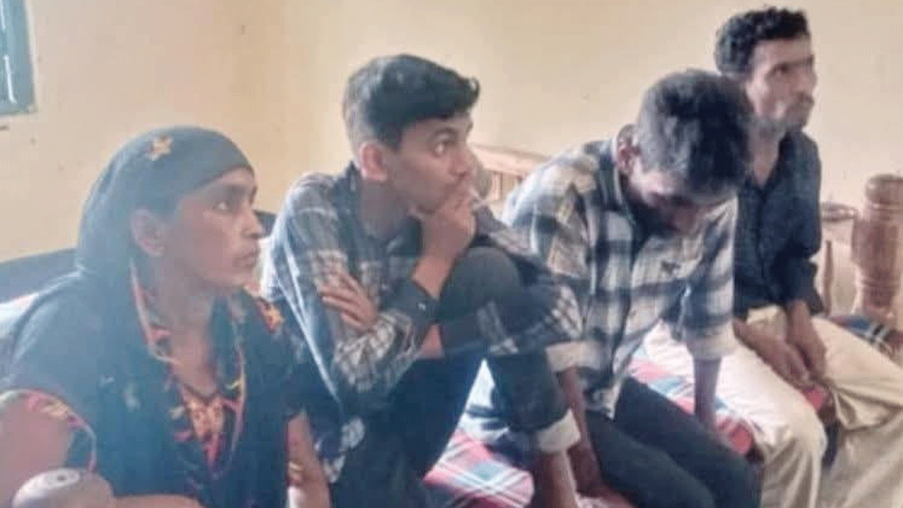 আটককৃতরা
