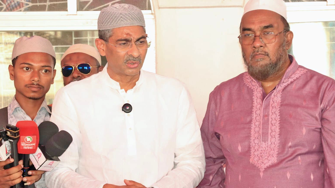 সিলেটে ইলিয়াস আলীর সন্ধানে জেলা বিএনপির দোয়া মাহফিল