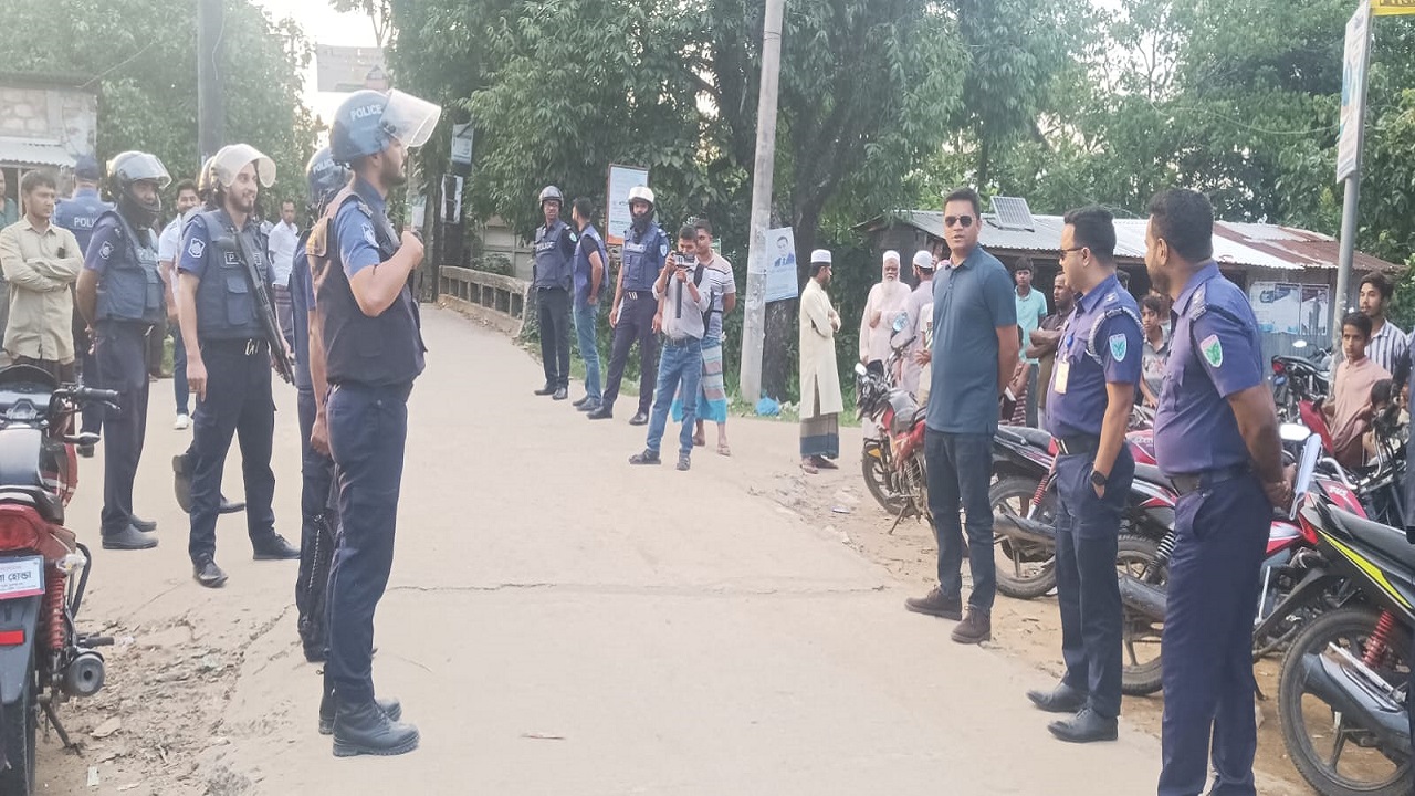 দোয়ারাবাজার সীমান্তে পুলিশের বিশেষ চেকপোস্ট, দিনব্যাপী সাঁড়াশি অভিযান