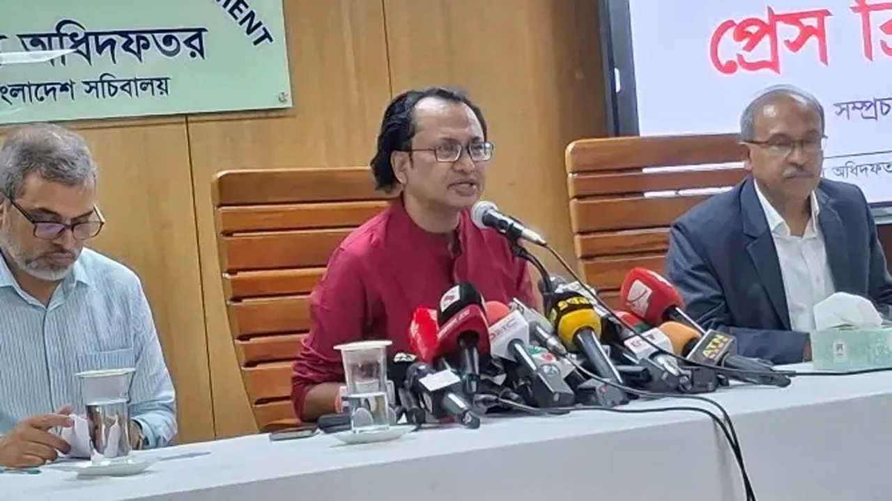 প্রেস ব্রিফিংয়ে প্রধানমন্ত্রীর তথ্য ও সম্প্রচার উপদেষ্টা ডা. জাহেদ উর রহমান