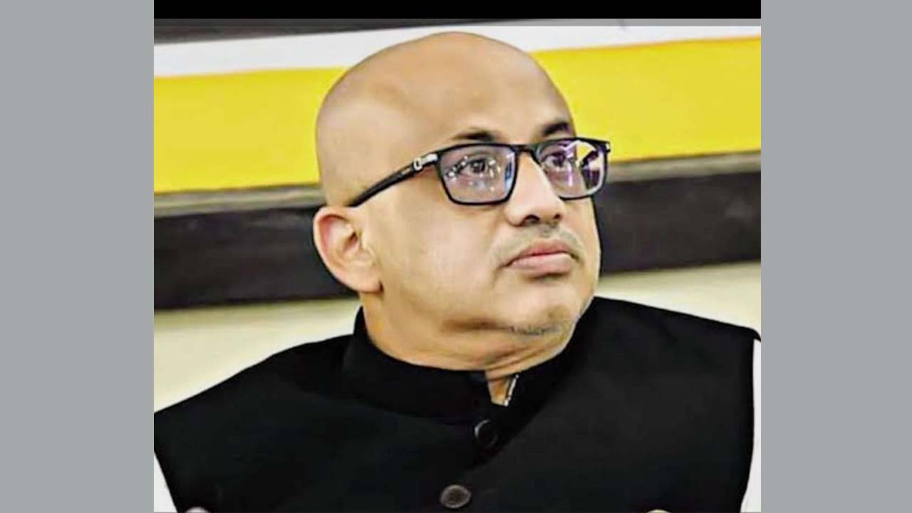 পতিত সরকারের স্বাস্থ্য ও তথ্য প্রতিমন্ত্রী ডা: মুরাদ হাসান