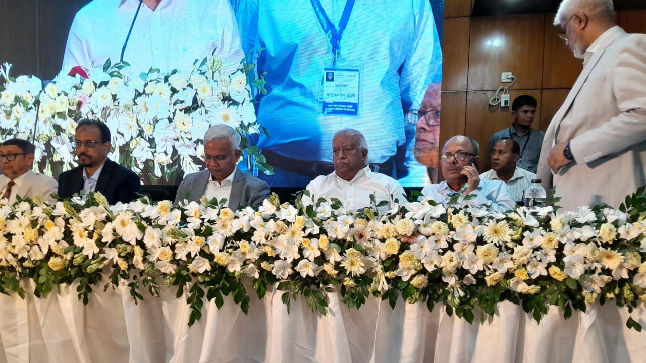 অধ্যাপক ডা: কুদ্দুসের স্মরণসভায় সমাজকল্যাণমন্ত্রী ডা: এ জেড এম জাহিদ হোসেন