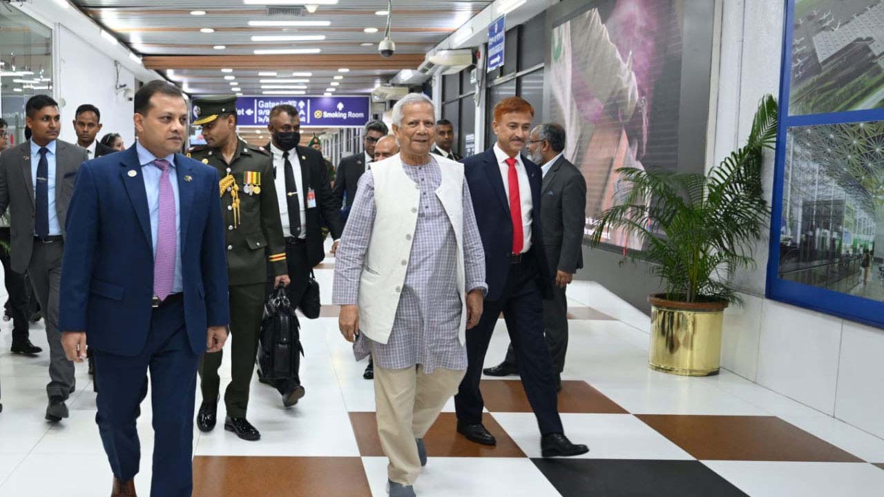 তিন দিনের রাষ্ট্রীয় সফর শেষে ফিরেছেন প্রফেসর মুহাম্মদ ইউনূস