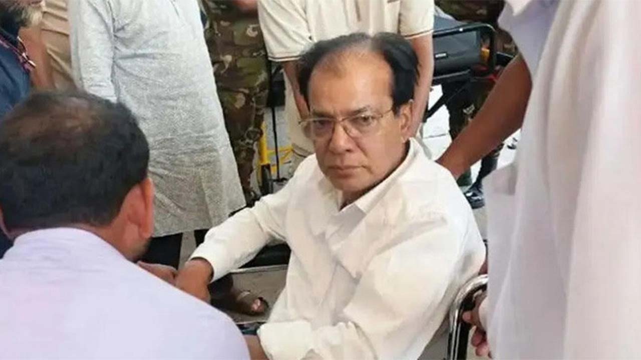 হাসপাতালে ভর্তি ত্রাণমন্ত্রী আসাদুল হাবিব দুলু