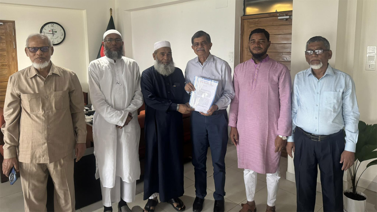 শিক্ষা ব্যবস্থার উন্নয়নে ও শিক্ষক সমাজের দাবি পূরণে শিক্ষা উপদেষ্টার সাথে জামায়াত নেতাদের বৈঠক