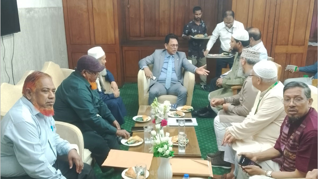 শিক্ষামন্ত্রীর সাথে জামায়াতের শিক্ষা বিভাগের কেন্দ্রীয় নেতৃবৃন্দের মতবিনিময়