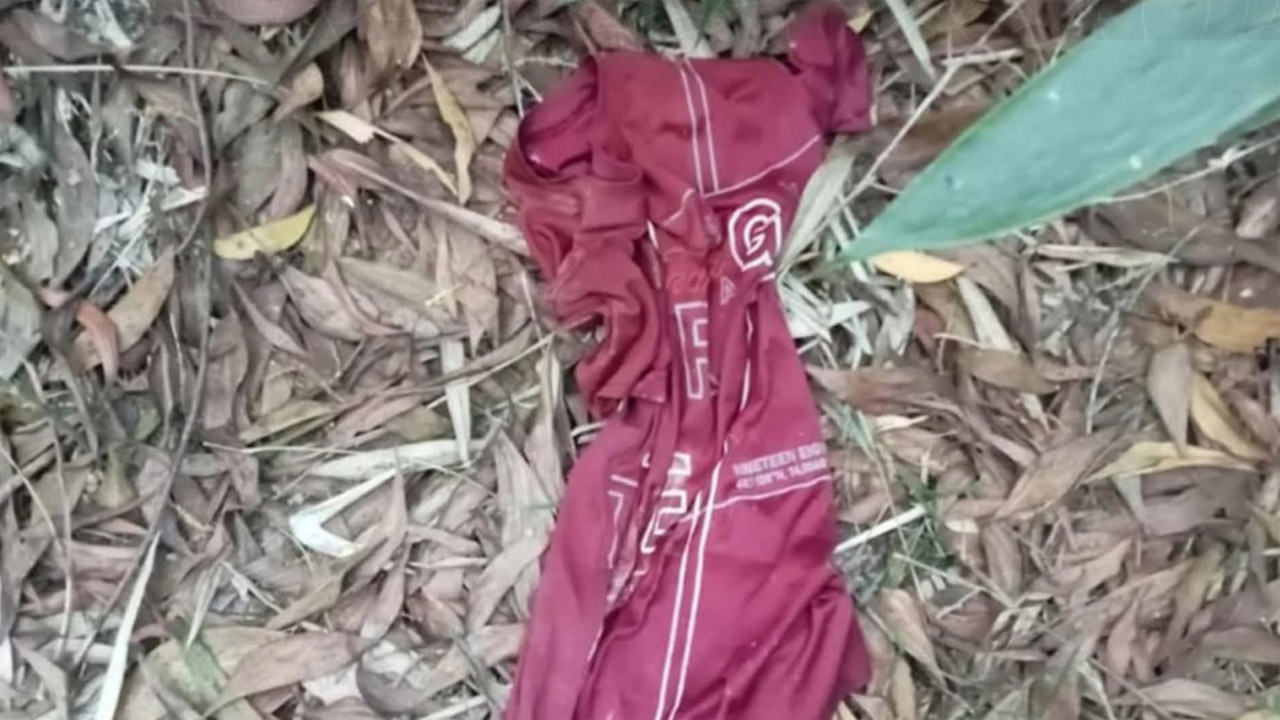 নিখোঁজ ব্যক্তির উদ্ধার হওয়া কাপড়