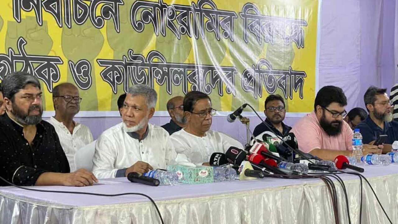 সংবাদ সম্মেলনে বিভিন্ন লিগের ক্লাবগুলোর প্রতিনিধিরা