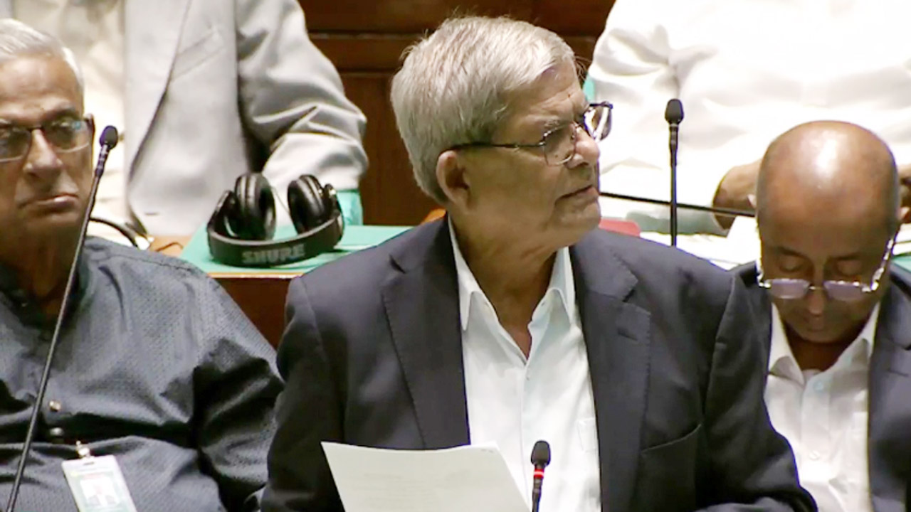 স্থানীয় সরকারমন্ত্রী মির্জা ফখরুল ইসলাম আলমগীর