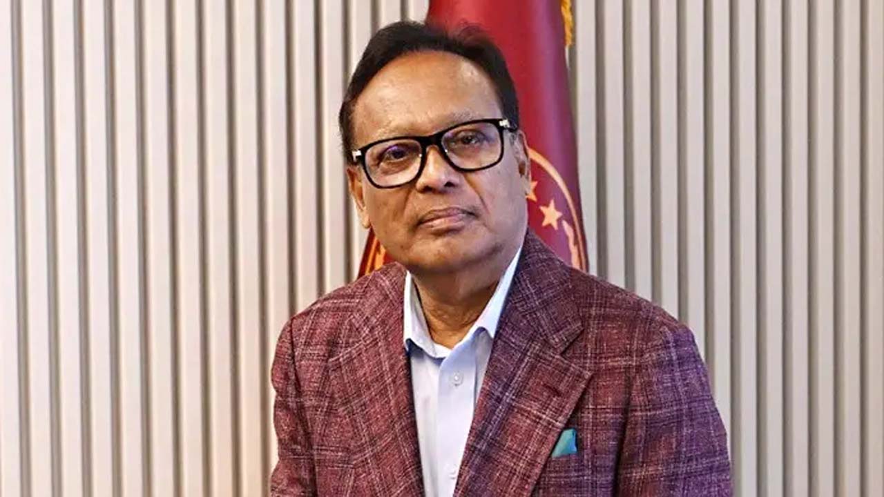 ডাক, টেলিযোগাযোগ ও তথ্য প্রযুক্তি এবং বিজ্ঞান ও প্রযুক্তি মন্ত্রী ফকির মাহবুব আনাম