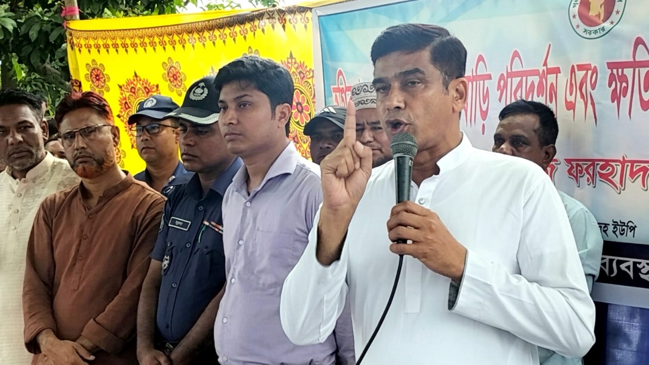 সরকারি সহায়তা বিতরণে স্বজনপ্রীতি করা যাবে না : পানিসম্পদ প্রতিমন্ত্রী