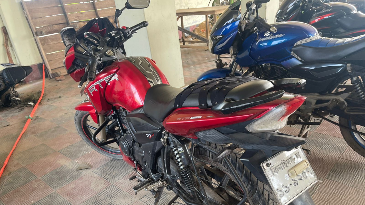 ফরিদপুরে সড়ক দুর্ঘটনা।