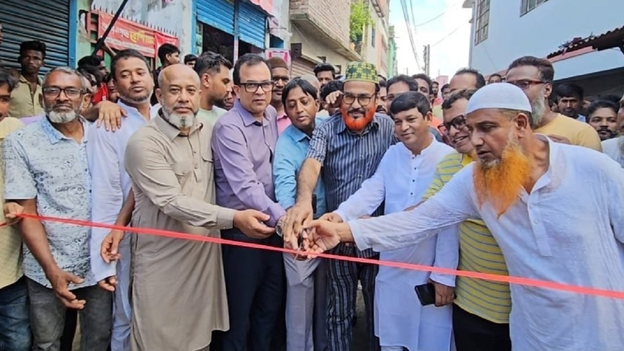 ফতুল্লায় ড্রেনের নির্মাণ কাজ উদ্বোধন