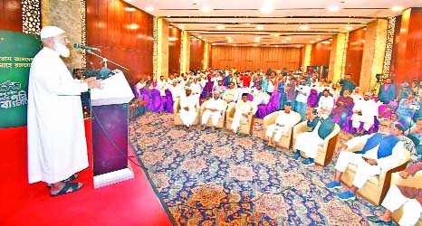 রাজধানীর একটি হোটেলে জাগপার ইফতার মাহফিলে বক্তব্য রাখেন ডা: শফিকুর রহমান : নয়া দিগন্ত