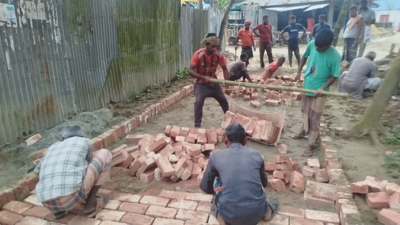 হেরিং সড়কের কাজ