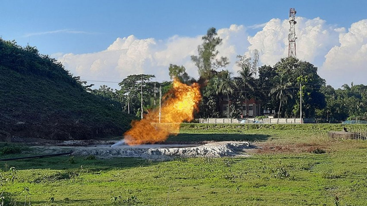 ১৫ গ্যাস কূপে অনুসন্ধান ও খনন