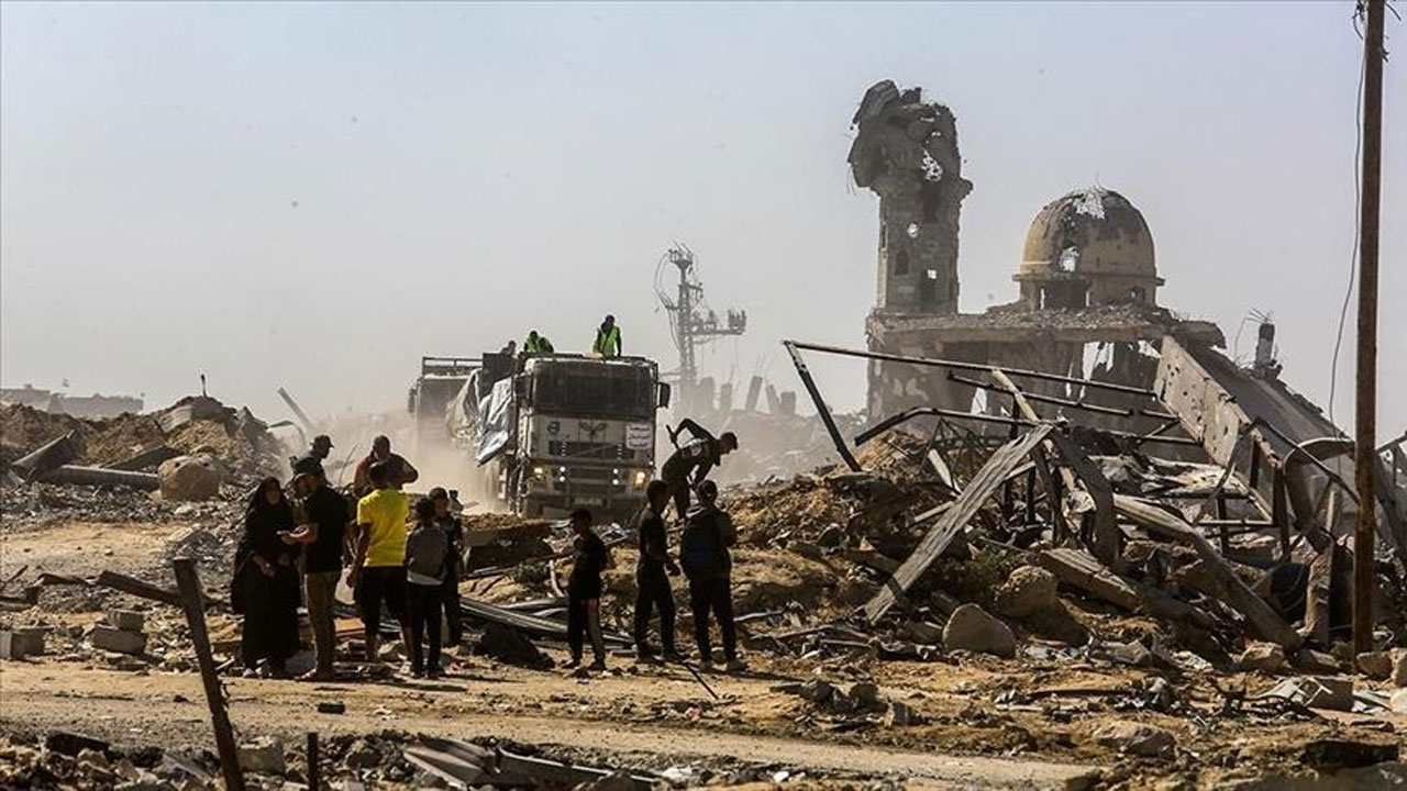 যুদ্ধবিধ্বস্ত গাজা