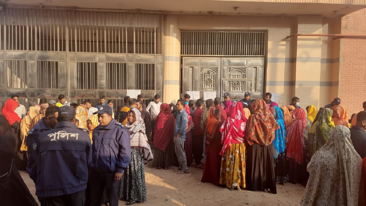 আর্থিক সক্ষমতার অভাবে স্থায়ীভাবে বন্ধ হলো গাজীপুরের মকুল নীটওয়্যার লি: কারখানা