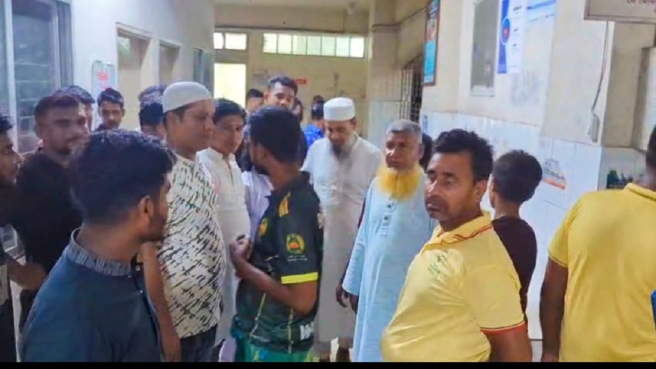 ঘিওরে মোটরসাইকেল দুর্ঘটনায় ২ বন্ধু নিহত