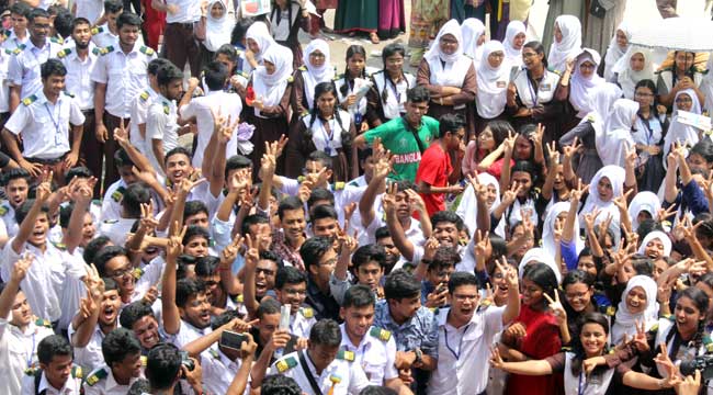 এইচএসসি ও সমমানের পরীক্ষা ২০২৫ এর ফলাফল প্রকাশ করা হয়েছে