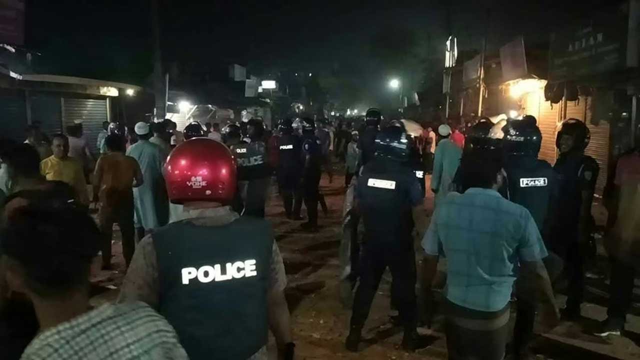 বাহুবল উপজেলার মধ্যবাজারে দুপক্ষের সংঘর্ষ