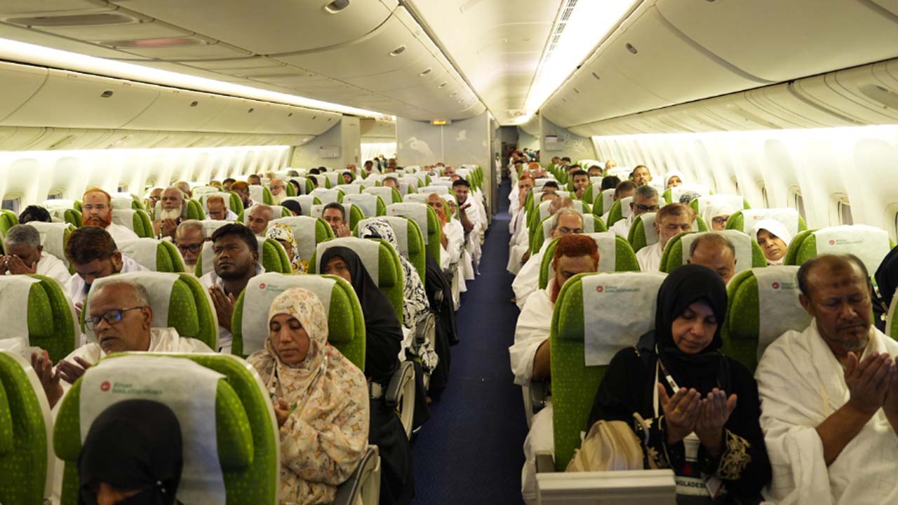 ১২ হাজার ৮৫৫ জন হজযাত্রী সৌদি আরবের জেদ্দায় পৌঁছেছেন