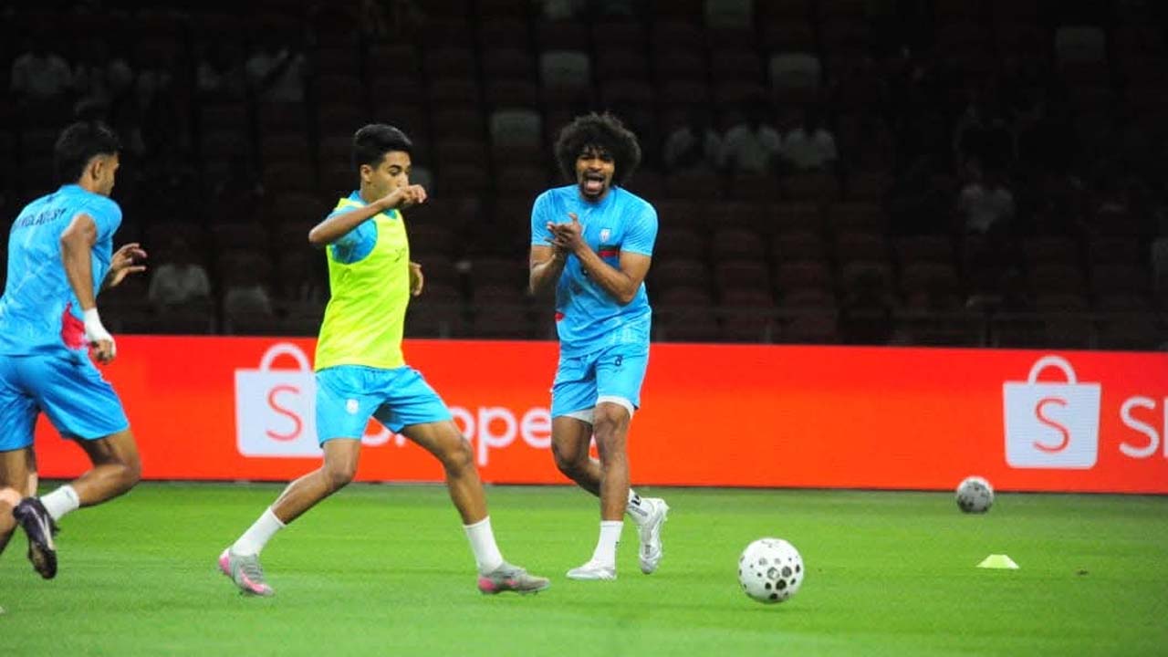 হামজাকে নিয়ে মাঠে বাংলাদেশ