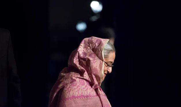 ক্ষমতাচ্যুত সাবেক প্রধানমন্ত্রী শেখ হাসিনা