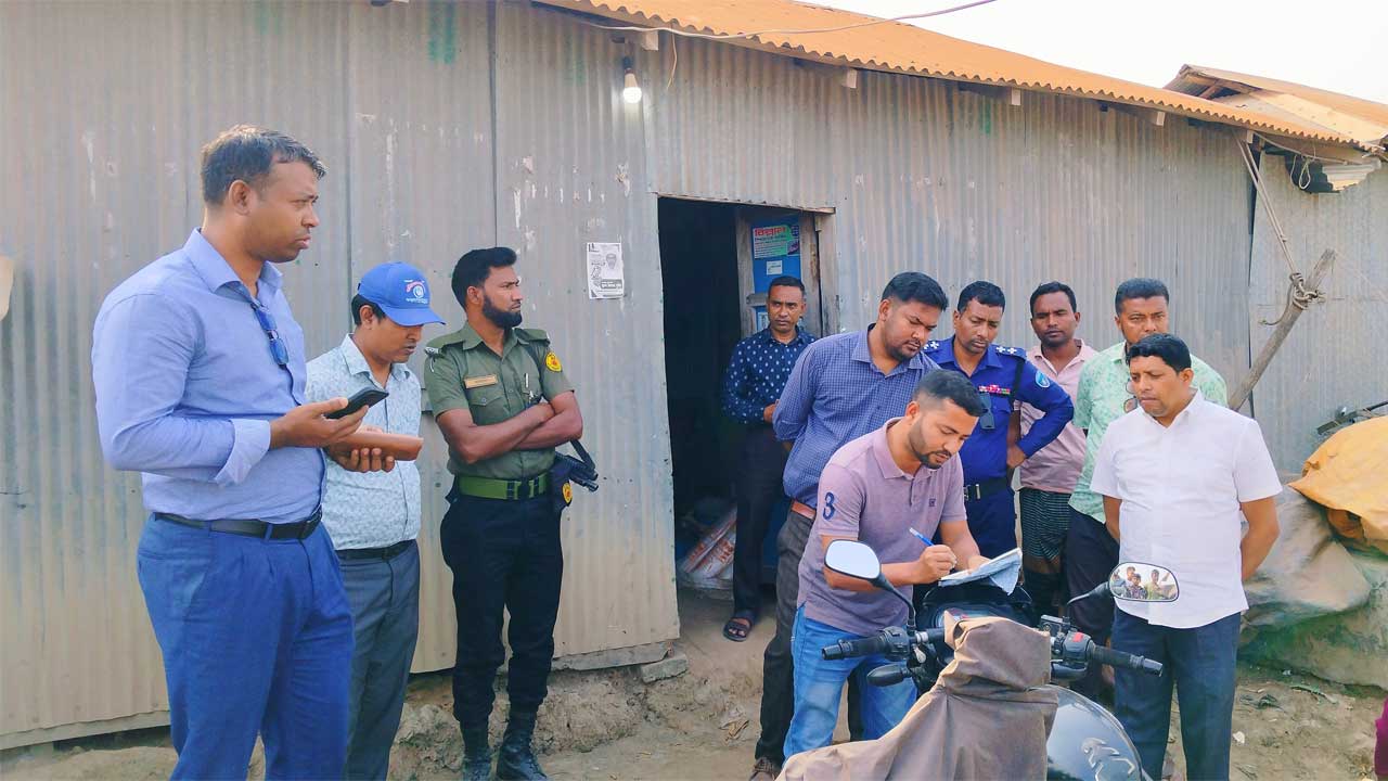 হাতিয়ার জাহাজমারায় অনুমোদহীন ইটভাটায় অভিযান চালায় ভ্রাম্যমান আদালত