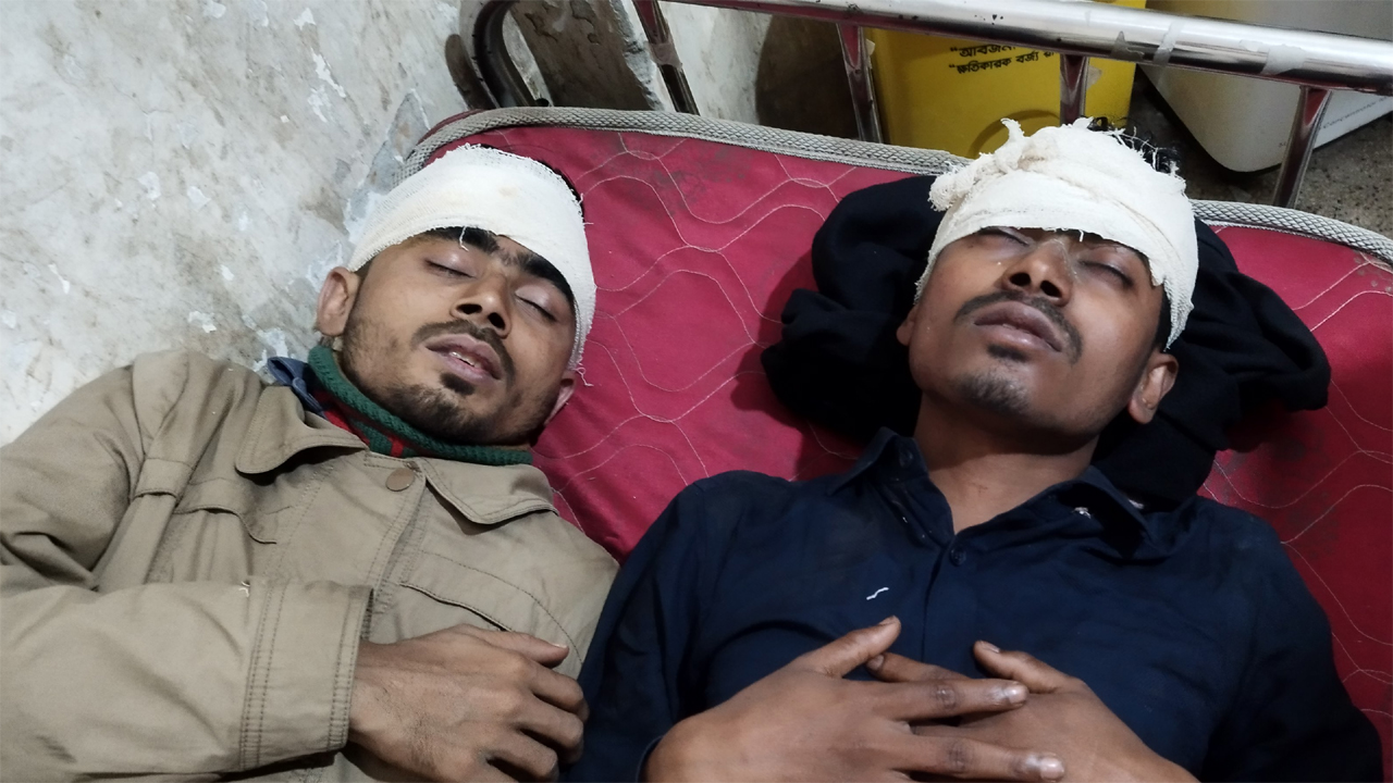 হাতিয়া সন্ত্রাসী হামলায় আহত দুজন