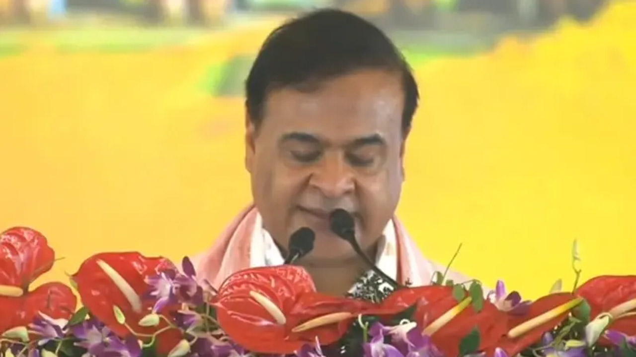 শপথ গ্রহণ অনুষ্ঠানে হিমন্ত বিশ্ব শর্মা