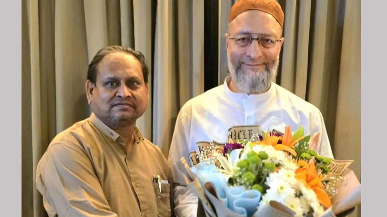 হুমায়ুন কবির ও আসাদউদ্দিন ওয়াইসি