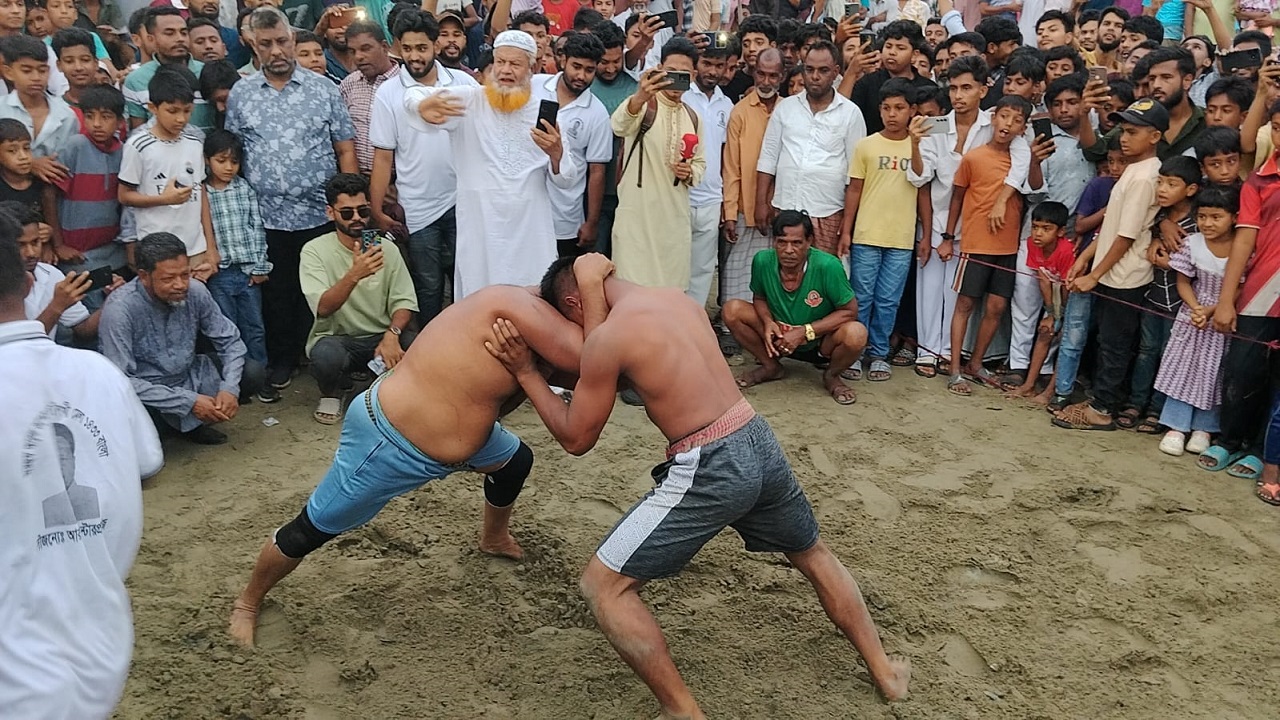 কর্ণফুলীতে ঐতিহ্যবাহী বৈশাখী মেলা ও বলি খেলা